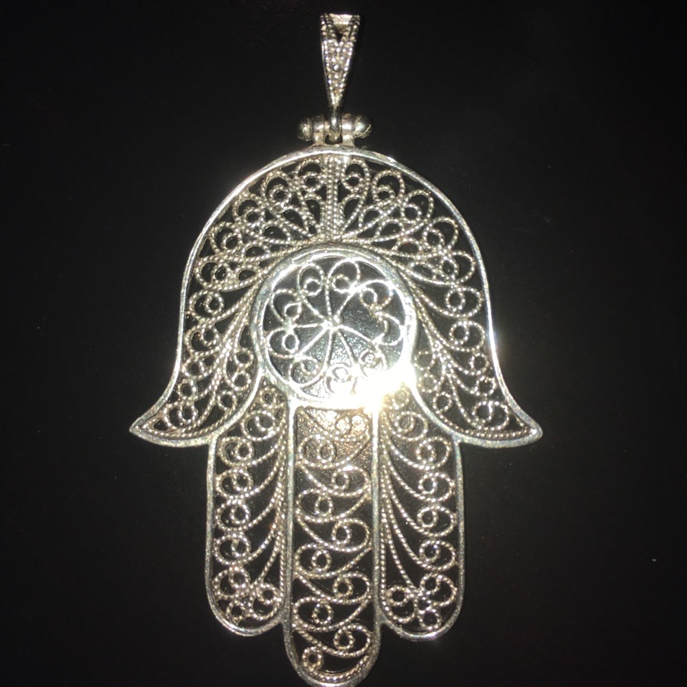 .925 Sterling Silver Hamsa Pendant